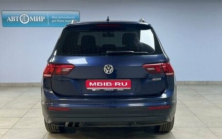 Volkswagen Tiguan II, 2017 год, 1 712 000 рублей, 6 фотография