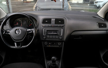 Volkswagen Polo VI (EU Market), 2017 год, 899 000 рублей, 11 фотография