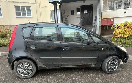 Mitsubishi Colt VI рестайлинг, 2004 год, 245 000 рублей, 2 фотография