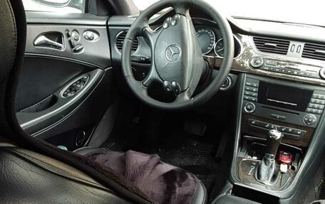 Mercedes-Benz CLS, 2005 год, 950 000 рублей, 4 фотография