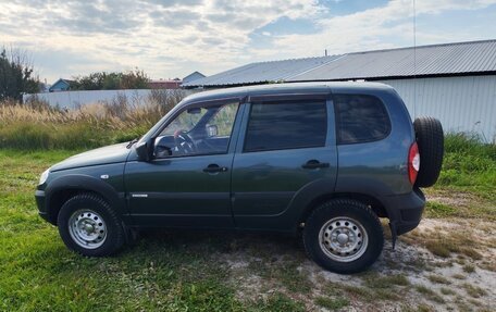 Chevrolet Niva I рестайлинг, 2013 год, 550 000 рублей, 2 фотография