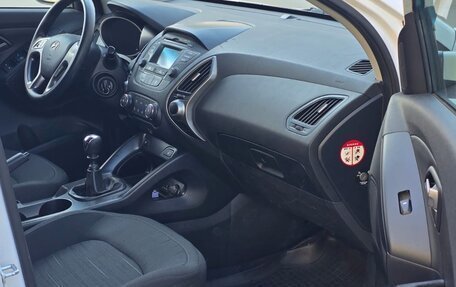 Hyundai ix35 I рестайлинг, 2013 год, 1 090 000 рублей, 12 фотография