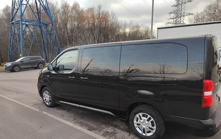 Opel Zafira Life I, 2021 год, 3 700 000 рублей, 2 фотография