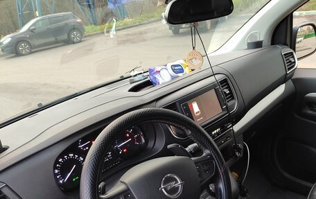 Opel Zafira Life I, 2021 год, 3 700 000 рублей, 18 фотография