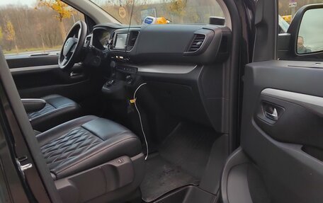 Opel Zafira Life I, 2021 год, 3 700 000 рублей, 21 фотография