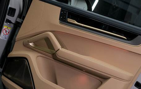 Porsche Cayenne III, 2025 год, 25 996 000 рублей, 33 фотография