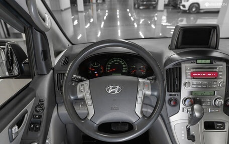 Hyundai Grand Starex Grand Starex I рестайлинг 2, 2013 год, 1 990 000 рублей, 10 фотография