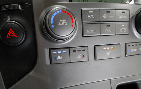 Hyundai Grand Starex Grand Starex I рестайлинг 2, 2013 год, 1 990 000 рублей, 19 фотография