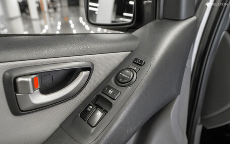 Hyundai Grand Starex Grand Starex I рестайлинг 2, 2013 год, 1 990 000 рублей, 16 фотография