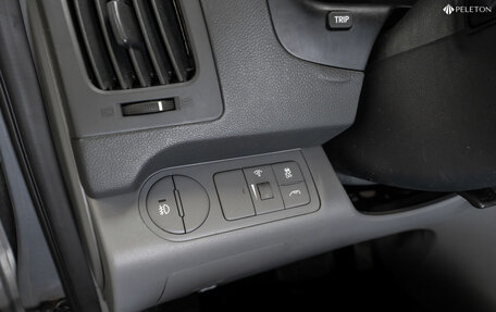 Hyundai Grand Starex Grand Starex I рестайлинг 2, 2013 год, 1 990 000 рублей, 17 фотография