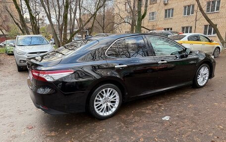 Toyota Camry, 2019 год, 2 550 000 рублей, 3 фотография