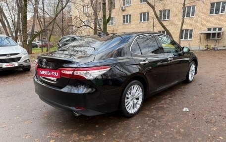 Toyota Camry, 2019 год, 2 550 000 рублей, 4 фотография