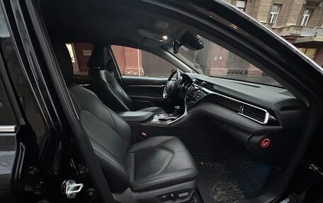 Toyota Camry, 2019 год, 2 550 000 рублей, 7 фотография