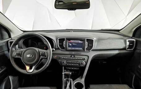 KIA Sportage IV рестайлинг, 2017 год, 1 795 000 рублей, 11 фотография