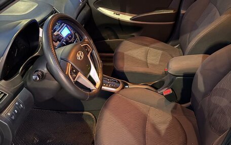 Hyundai Solaris II рестайлинг, 2012 год, 750 000 рублей, 6 фотография