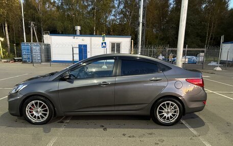 Hyundai Solaris II рестайлинг, 2012 год, 750 000 рублей, 3 фотография