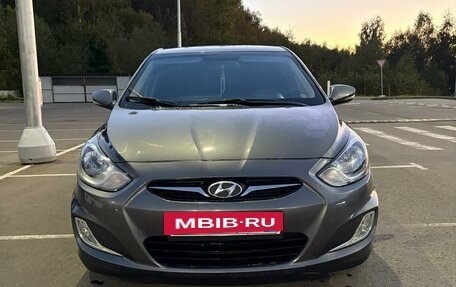 Hyundai Solaris II рестайлинг, 2012 год, 750 000 рублей, 13 фотография