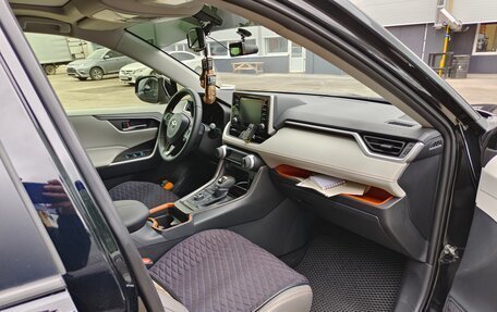 Toyota RAV4, 2021 год, 5 250 000 рублей, 7 фотография