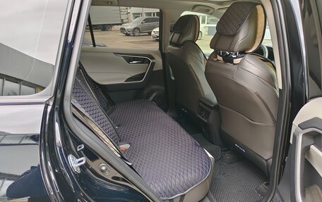 Toyota RAV4, 2021 год, 5 250 000 рублей, 6 фотография