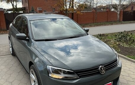 Volkswagen Jetta VI, 2013 год, 1 100 000 рублей, 1 фотография