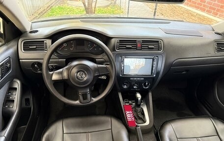 Volkswagen Jetta VI, 2013 год, 1 100 000 рублей, 7 фотография