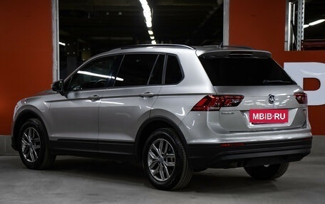 Volkswagen Tiguan II, 2019 год, 2 349 000 рублей, 6 фотография