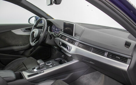 Audi A4, 2015 год, 2 150 000 рублей, 9 фотография