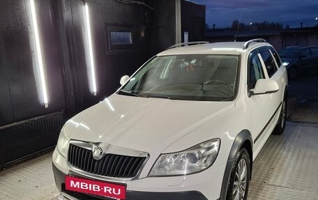 Skoda Octavia, 2010 год, 1 350 000 рублей, 2 фотография