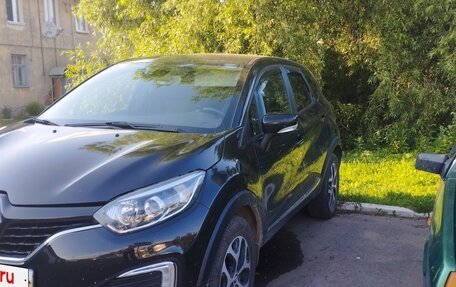 Renault Kaptur I рестайлинг, 2017 год, 1 380 000 рублей, 2 фотография