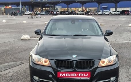 BMW 3 серия, 2011 год, 850 000 рублей, 2 фотография