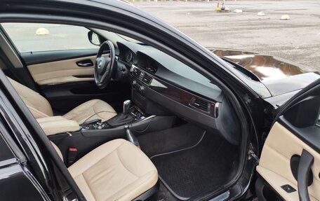 BMW 3 серия, 2011 год, 850 000 рублей, 14 фотография