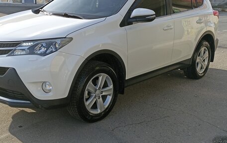 Toyota RAV4, 2014 год, 1 830 000 рублей, 2 фотография