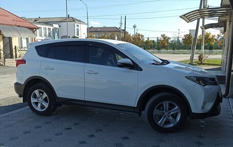 Toyota RAV4, 2014 год, 1 830 000 рублей, 3 фотография