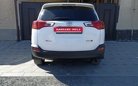 Toyota RAV4, 2014 год, 1 830 000 рублей, 4 фотография