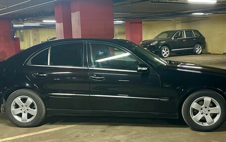 Mercedes-Benz E-Класс, 2005 год, 845 000 рублей, 15 фотография