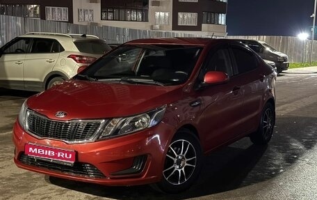 KIA Rio III рестайлинг, 2013 год, 750 000 рублей, 1 фотография