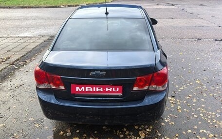 Chevrolet Cruze II, 2011 год, 580 000 рублей, 3 фотография