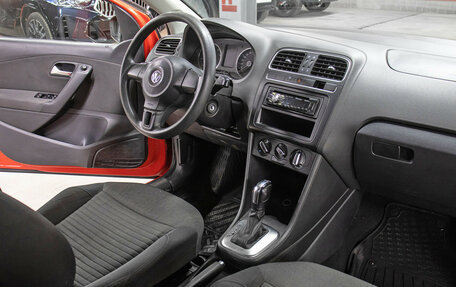 Volkswagen Polo VI (EU Market), 2011 год, 649 000 рублей, 11 фотография