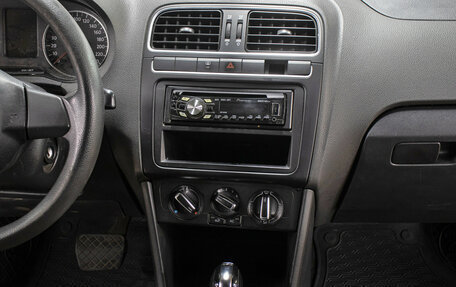 Volkswagen Polo VI (EU Market), 2011 год, 649 000 рублей, 15 фотография