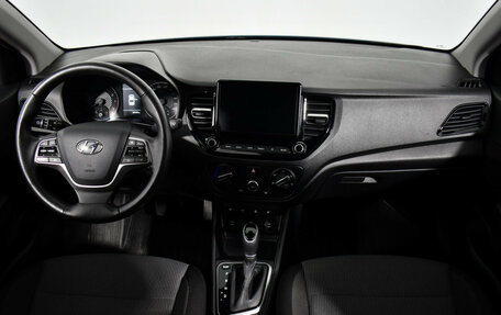 Hyundai Solaris II рестайлинг, 2021 год, 1 628 900 рублей, 13 фотография