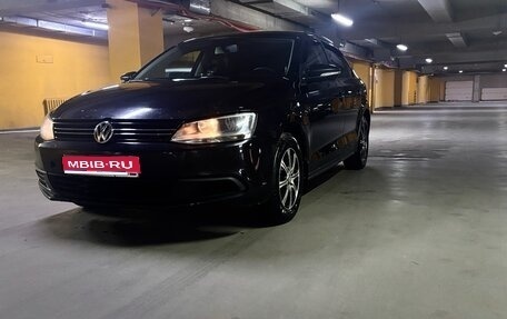 Volkswagen Jetta VI, 2013 год, 800 000 рублей, 1 фотография