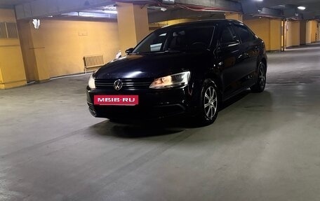 Volkswagen Jetta VI, 2013 год, 800 000 рублей, 4 фотография