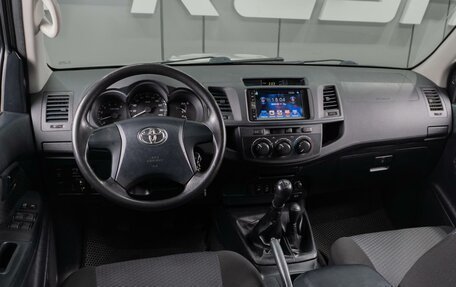 Toyota Hilux VII, 2014 год, 2 749 000 рублей, 8 фотография