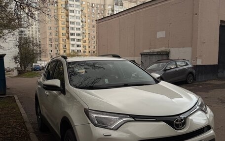 Toyota RAV4, 2017 год, 2 500 000 рублей, 3 фотография