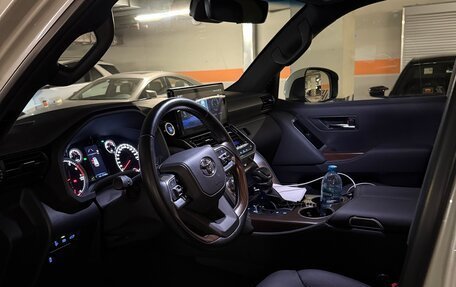 Toyota Land Cruiser, 2022 год, 10 800 000 рублей, 14 фотография