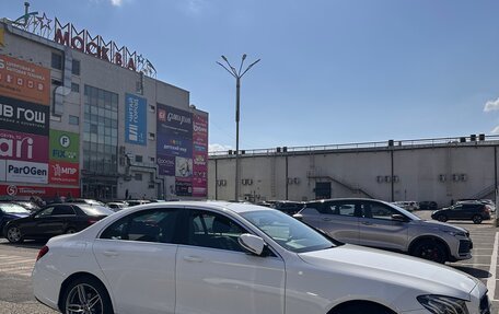 Mercedes-Benz E-Класс, 2020 год, 3 750 000 рублей, 5 фотография