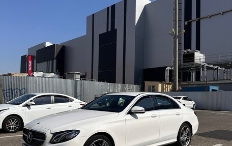 Mercedes-Benz E-Класс, 2020 год, 3 750 000 рублей, 2 фотография