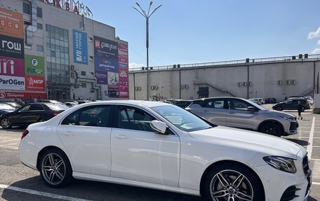 Mercedes-Benz E-Класс, 2020 год, 3 750 000 рублей, 7 фотография