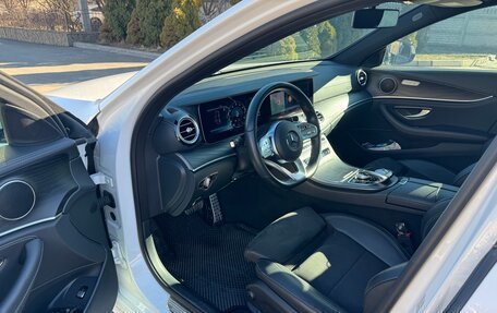 Mercedes-Benz E-Класс, 2020 год, 3 750 000 рублей, 11 фотография