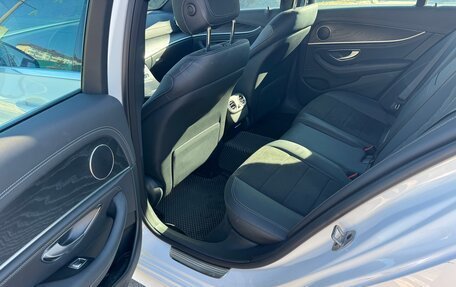 Mercedes-Benz E-Класс, 2020 год, 3 750 000 рублей, 12 фотография